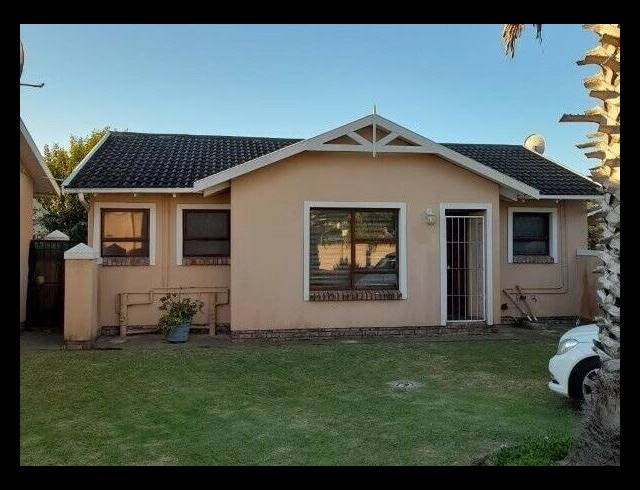 2 BEDROOM TOWNHOUSE RENTED IN LORRAINE